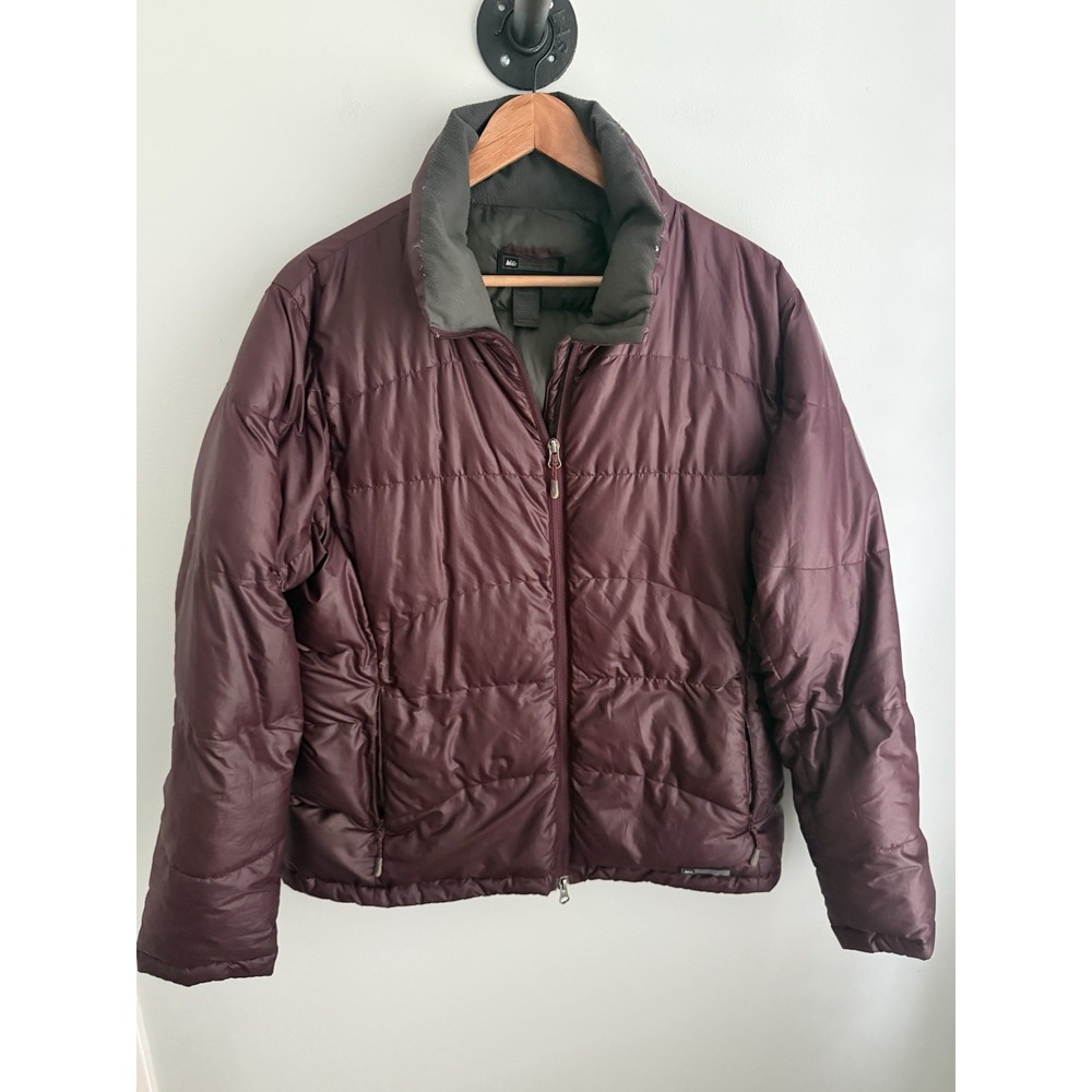 Women's REI grape colored puffer Jacket. S Large No Hood